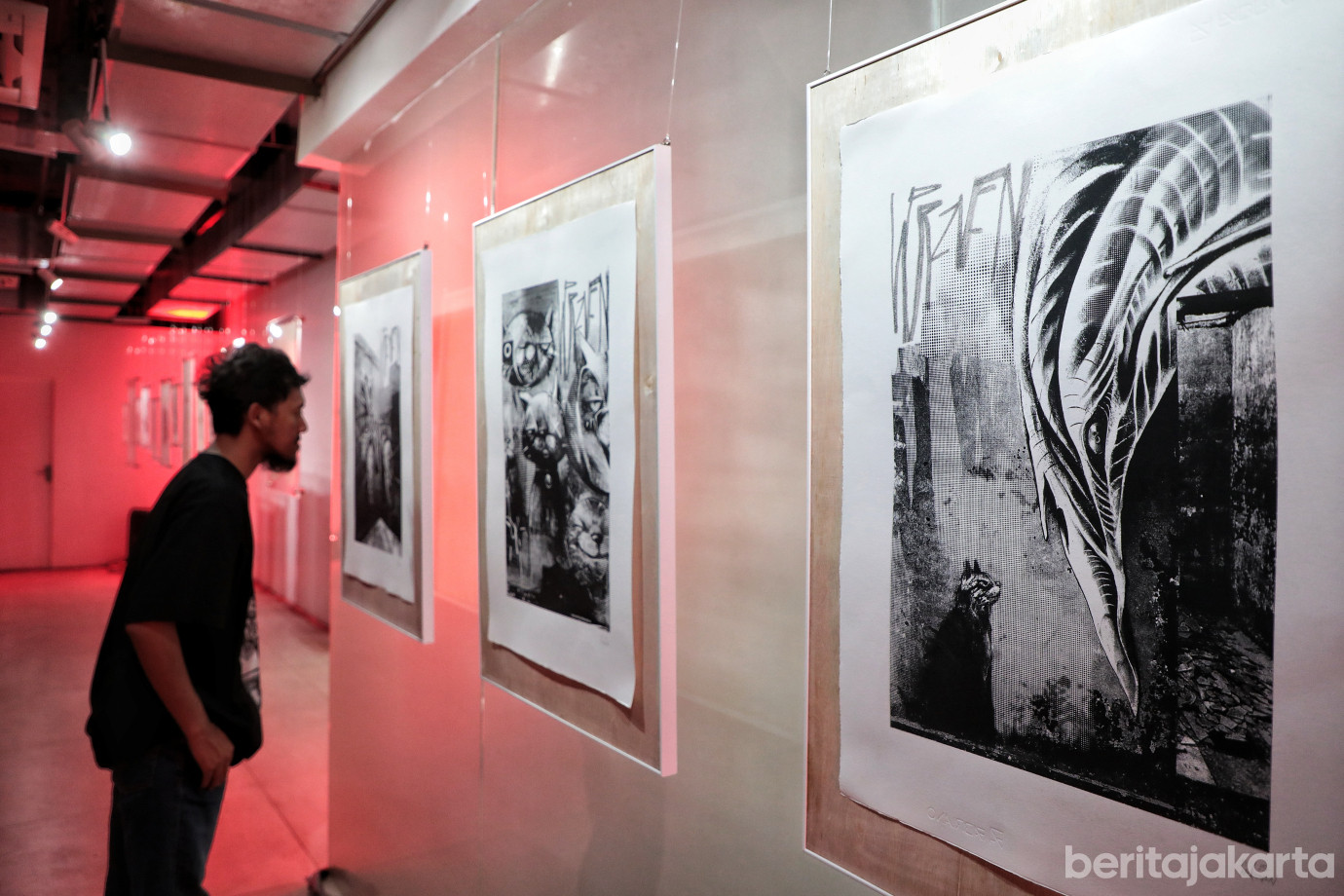 2.Melihat Pameran Seni Bertajuk _Pinata_ Karya Herzven.jpg