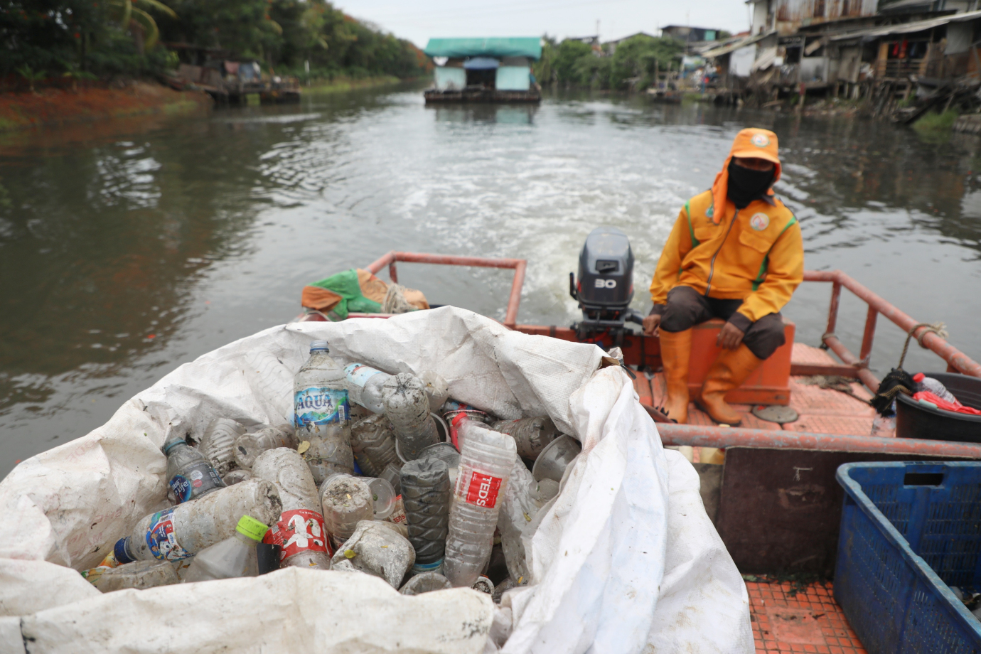 5 Pembersihan kali ciliwung 5.jpg