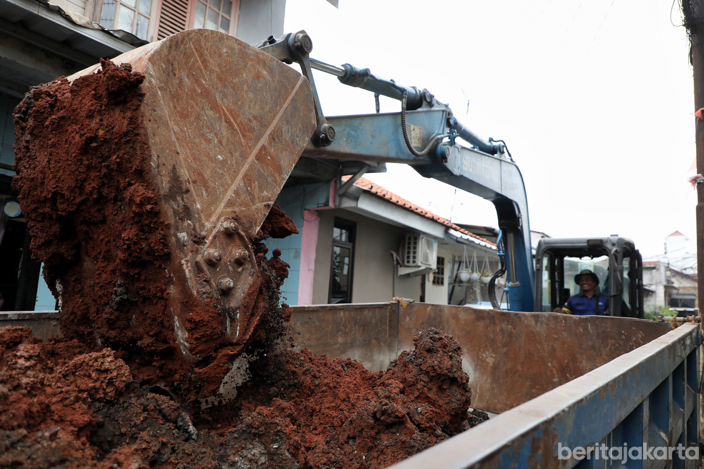 2.Sudin SDA Jaktim Normalisasi Saluran Sepanjang 187 Meter.jpg