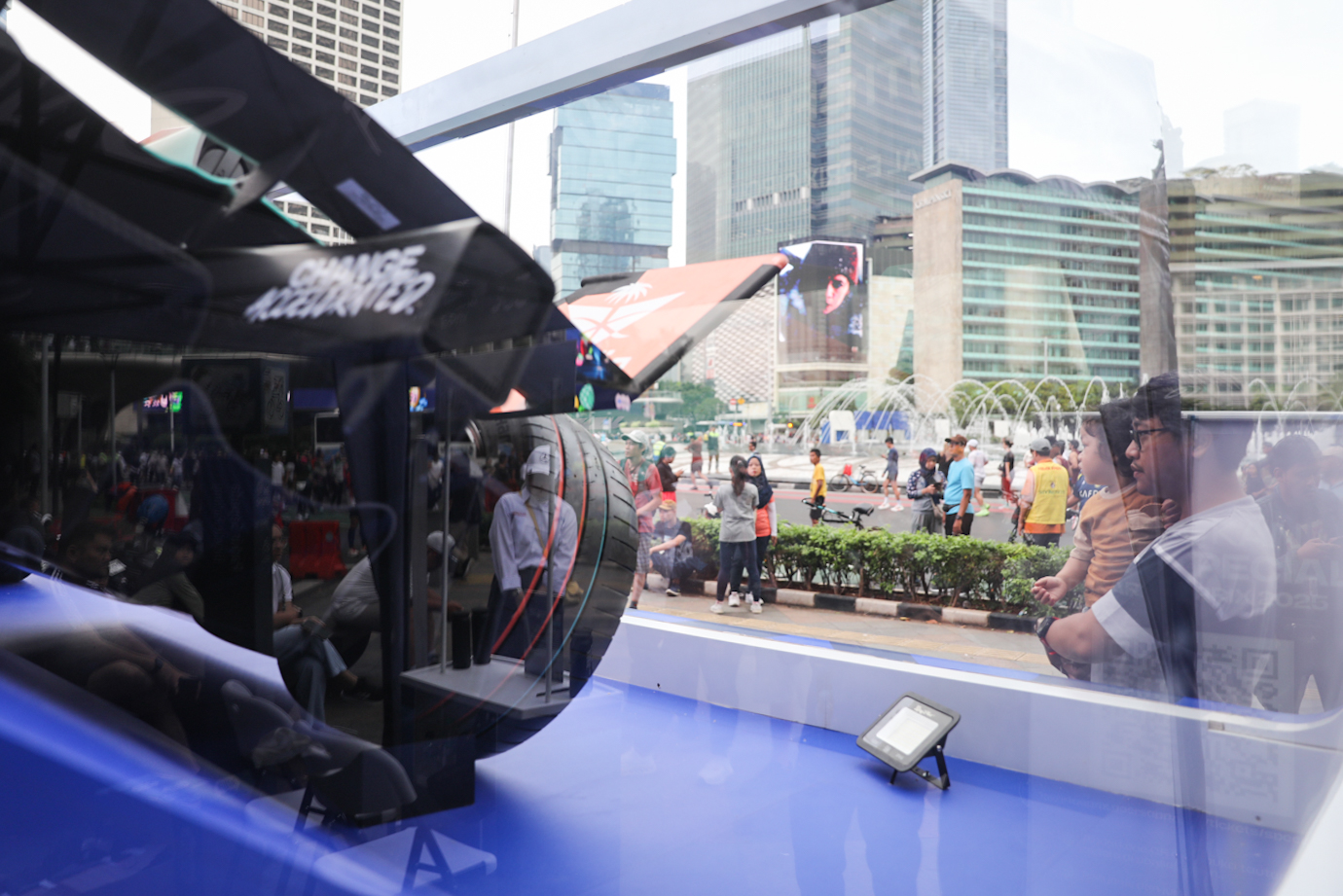 Mobil Formula E-5.jpg