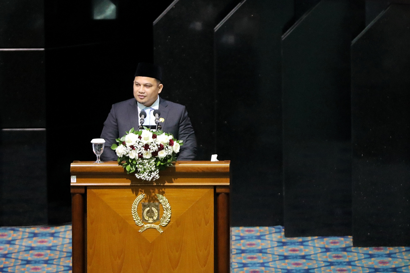 4.Rano Karno Hadiri Rapat Paripurna DPRD DKI Jakarta.jpg