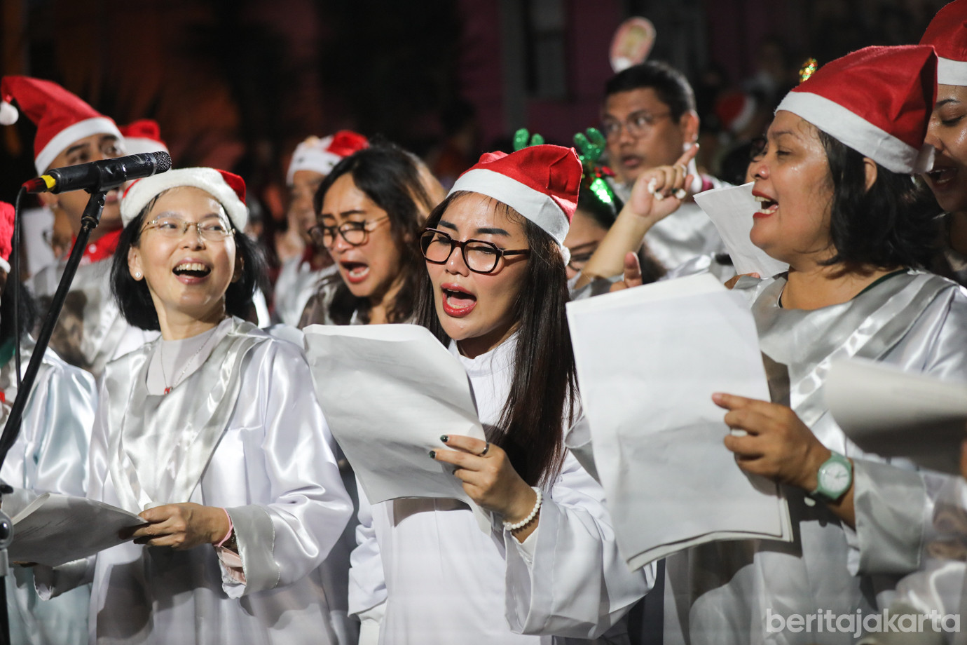 Wagub Christmas Carol Fx-3.jpg