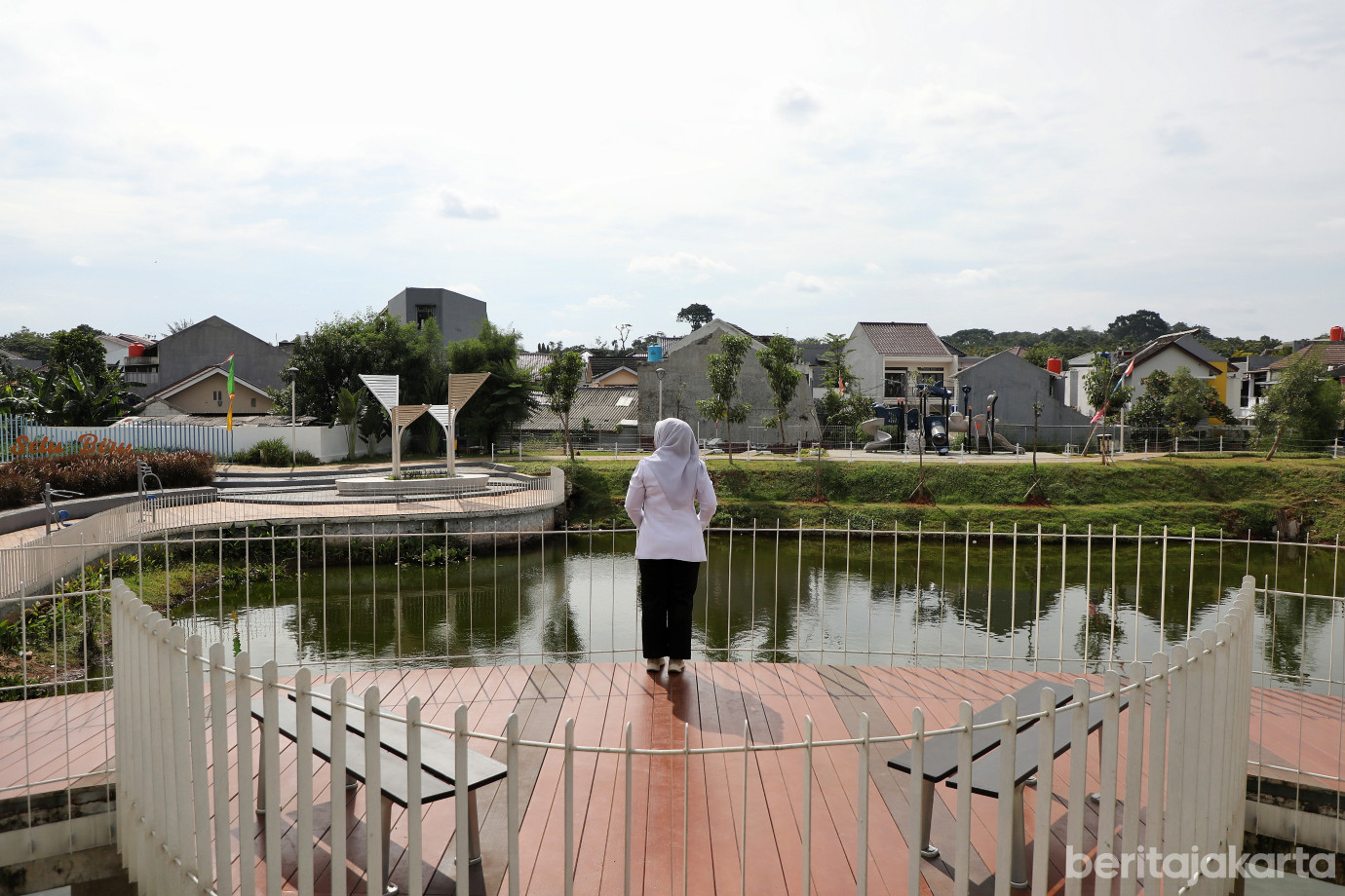 5.Melihat Kelurahan Setu Pemenang Kategori Indah.jpg