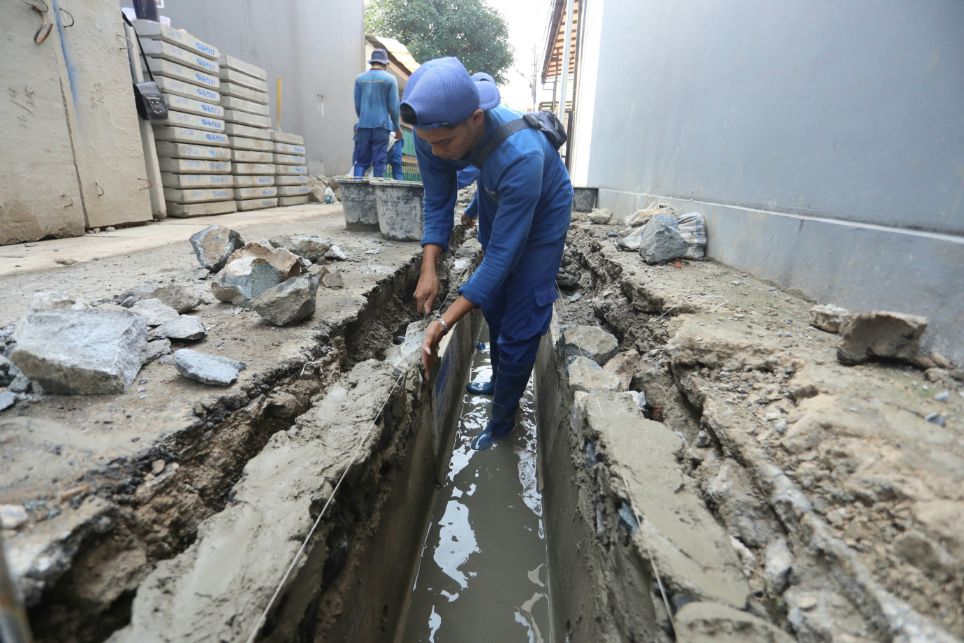 3 Sudin SDA Jakarta Pusat Normalisasi Saluran di Jalan Juana_3.jpg