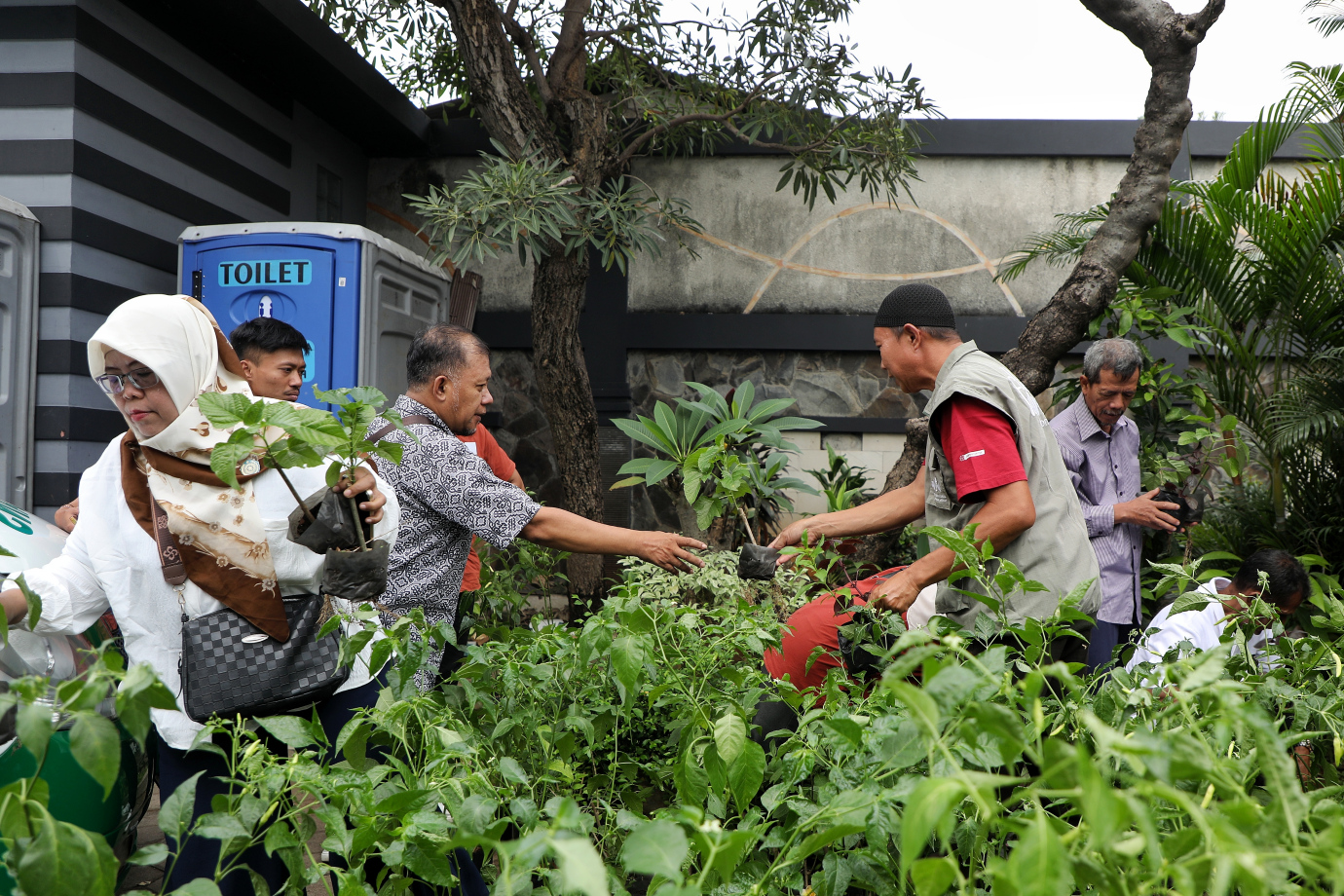 8.Munjirin Buka East Jakarta Agriculture Festival.jpg