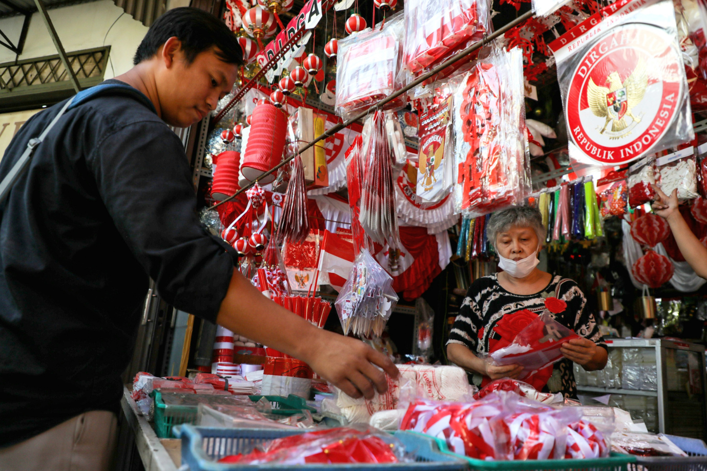 3 Pernak pernik 17 Agustus 3.jpg