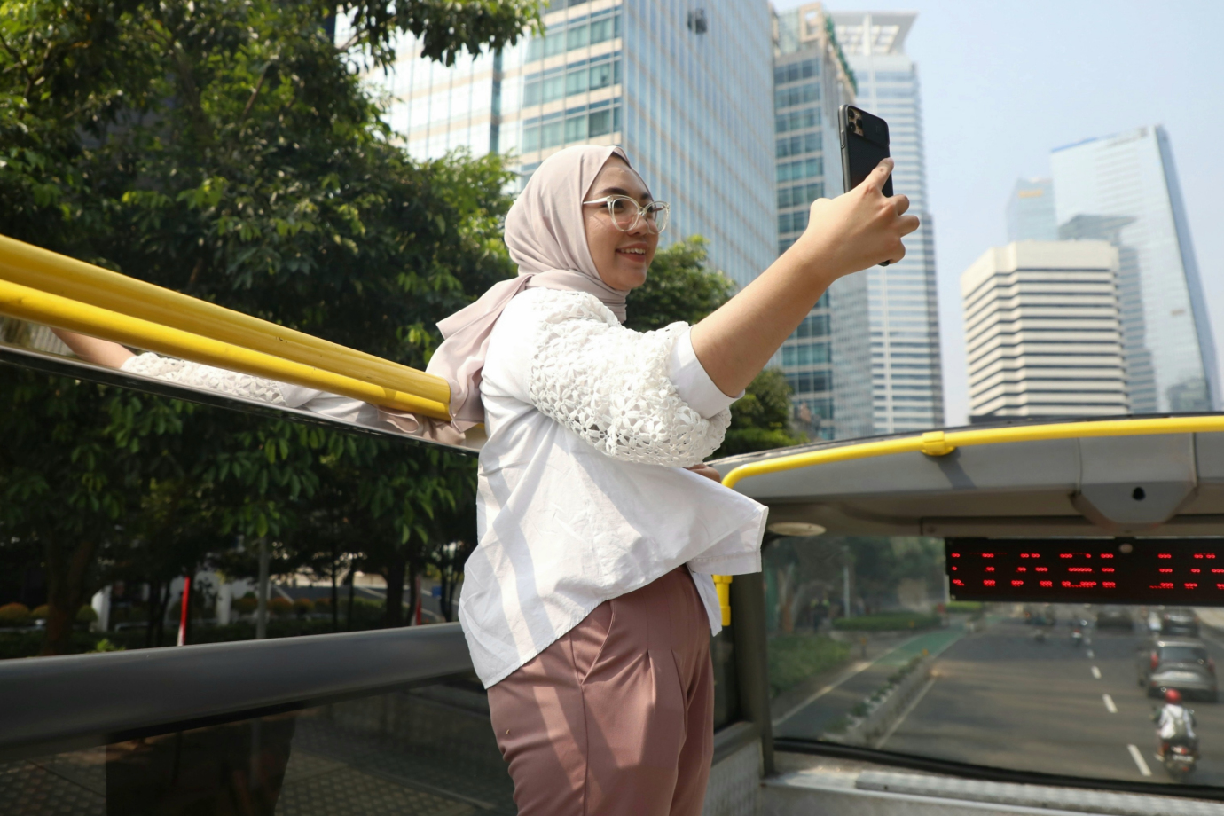 5 Bus Double Decker 5.jpg