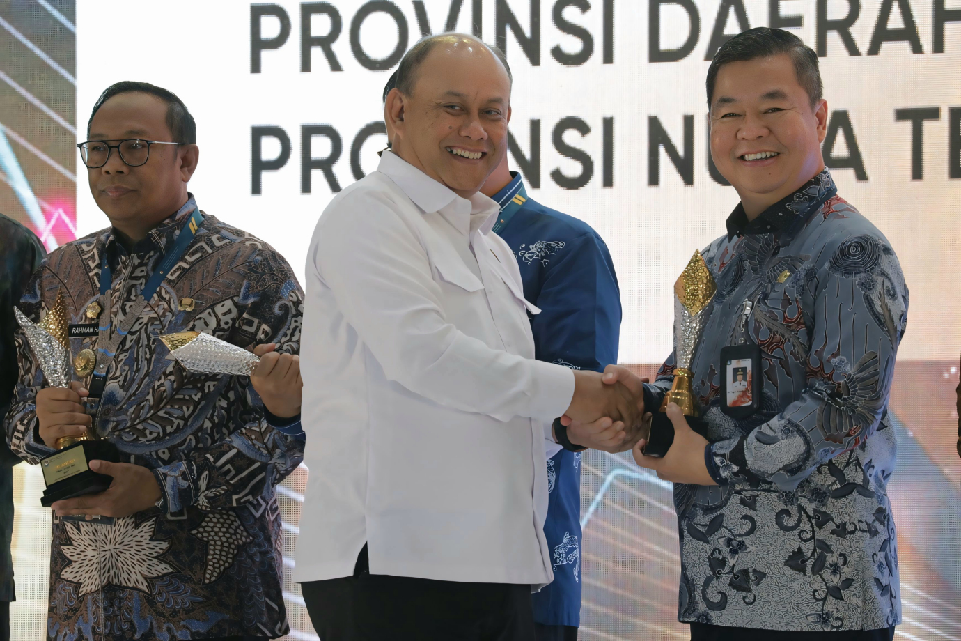 3 Pemprov DkI terima Tiga penghargaan APbD Awards 2024 3..jpg