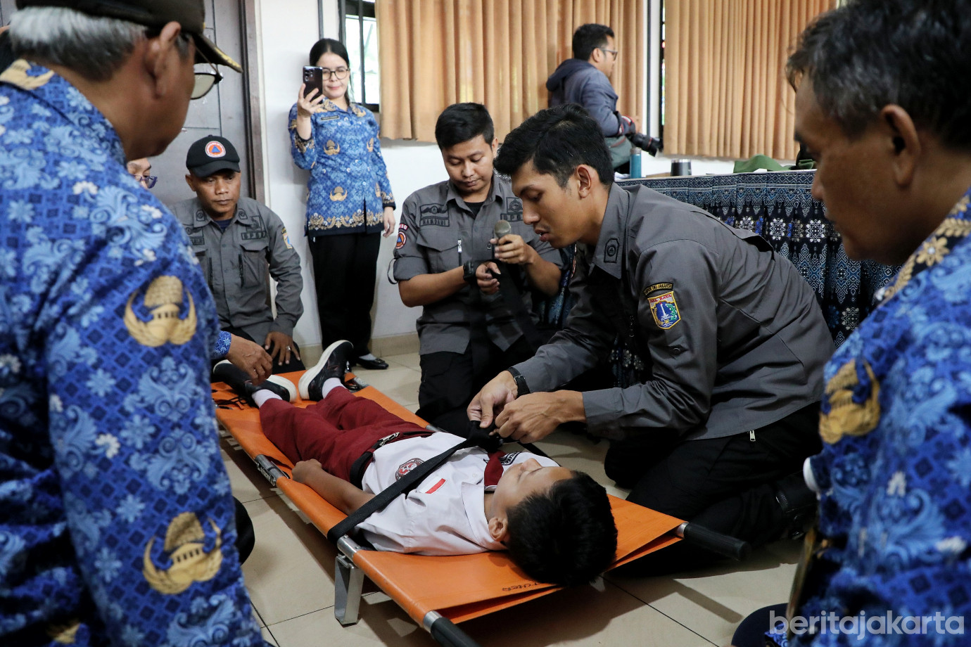 8.BPBD DKI Sosialisasikan Kesiapsiagaan Bencana di SDN Lenteng Agung 07.jpg