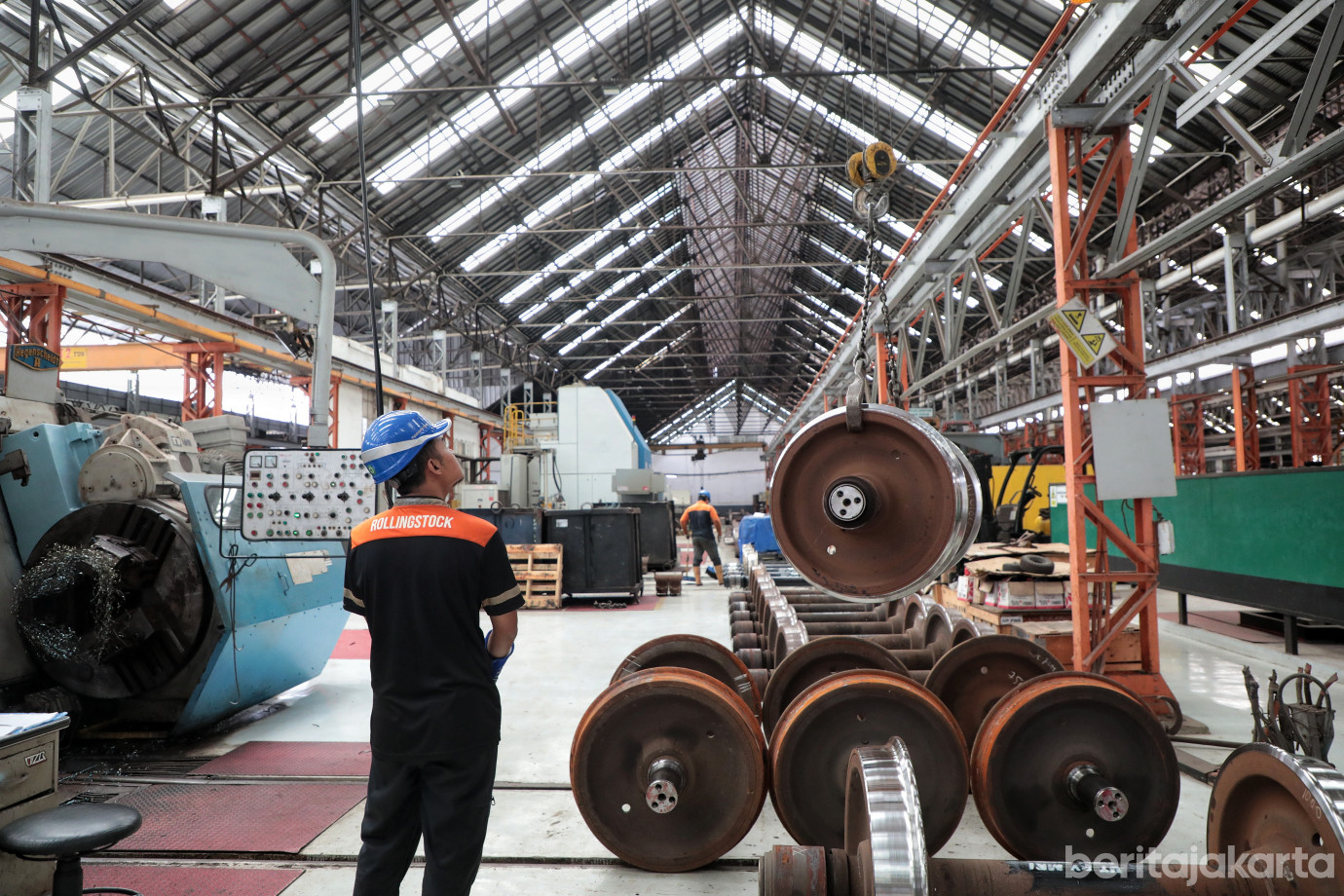 4.Melihat Proses Perawatan Kereta di Balai Yasa Manggarai.jpg