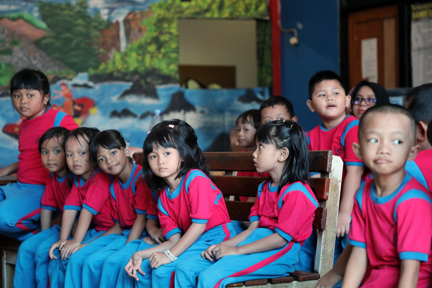 2.Kunjungan Anak Sekolah Ke Damkar Jatinegara.jpg