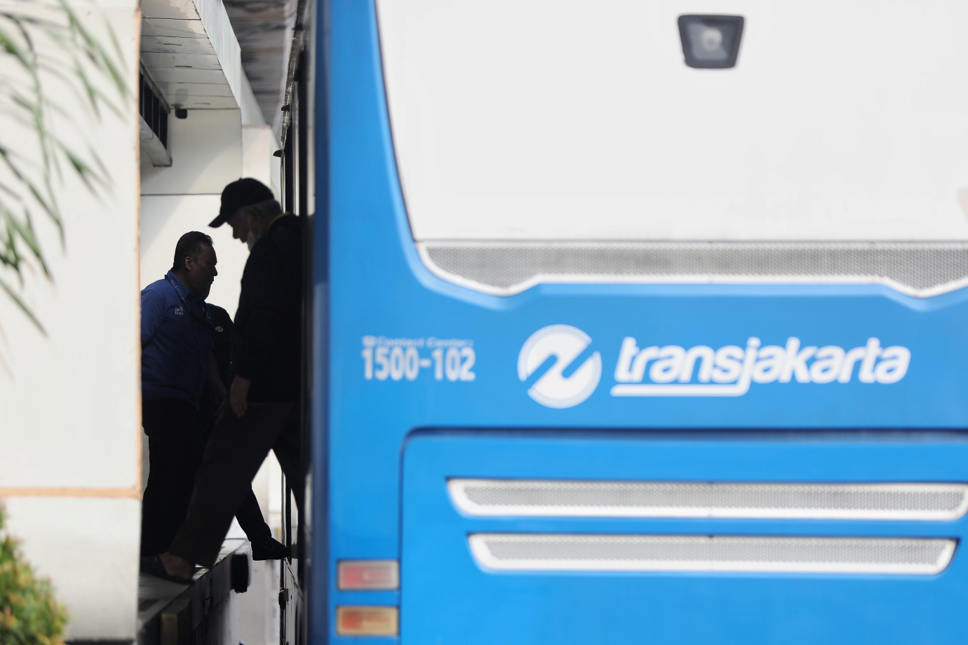 8.Munjirin Naik Transum Menuju Kantor Wali Kota Jakarta Timur.jpg