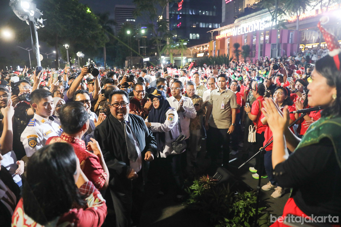 Wagub Christmas Carol Fx-6.jpg