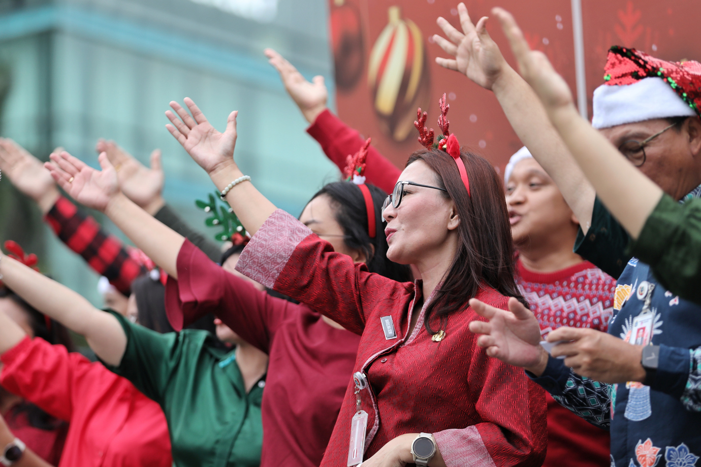 5.Pemprov DKI Gelar Christmas Carol di Pedestrian Plaza Indonesia.jpg