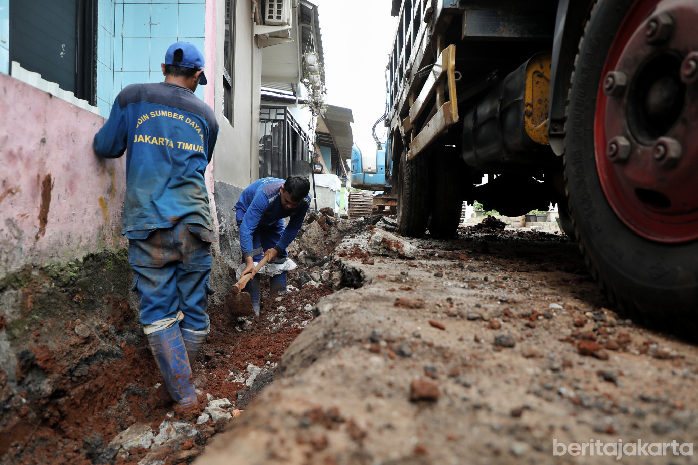 3.Sudin SDA Jaktim Normalisasi Saluran Sepanjang 187 Meter.jpg