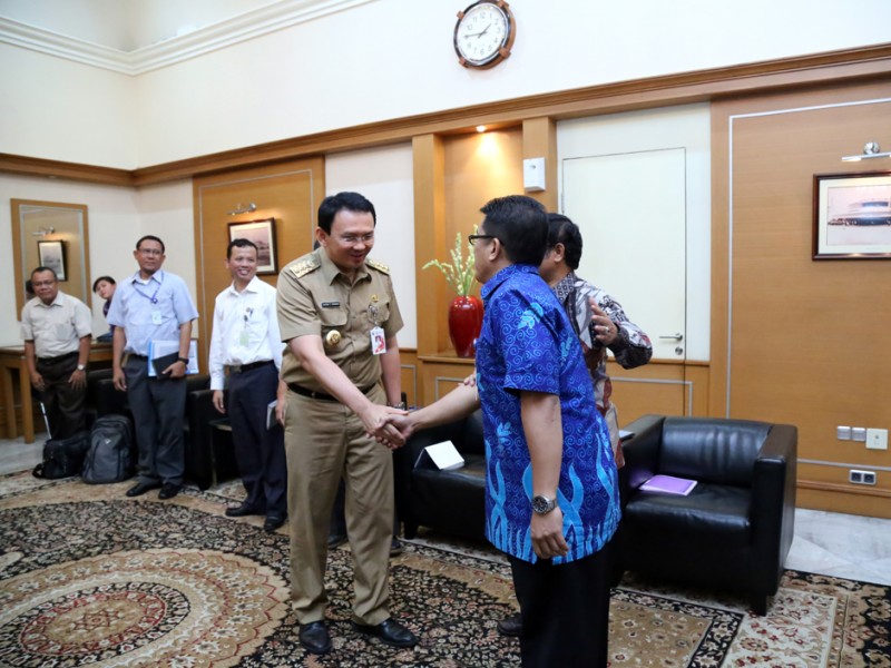 Gubernur Menerima General Manager PT PLN Distribusi ...