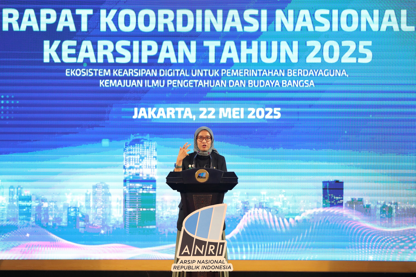 4.Dispusip DKI Jakarta Terima Penghargaan Dari ANRI.jpg
