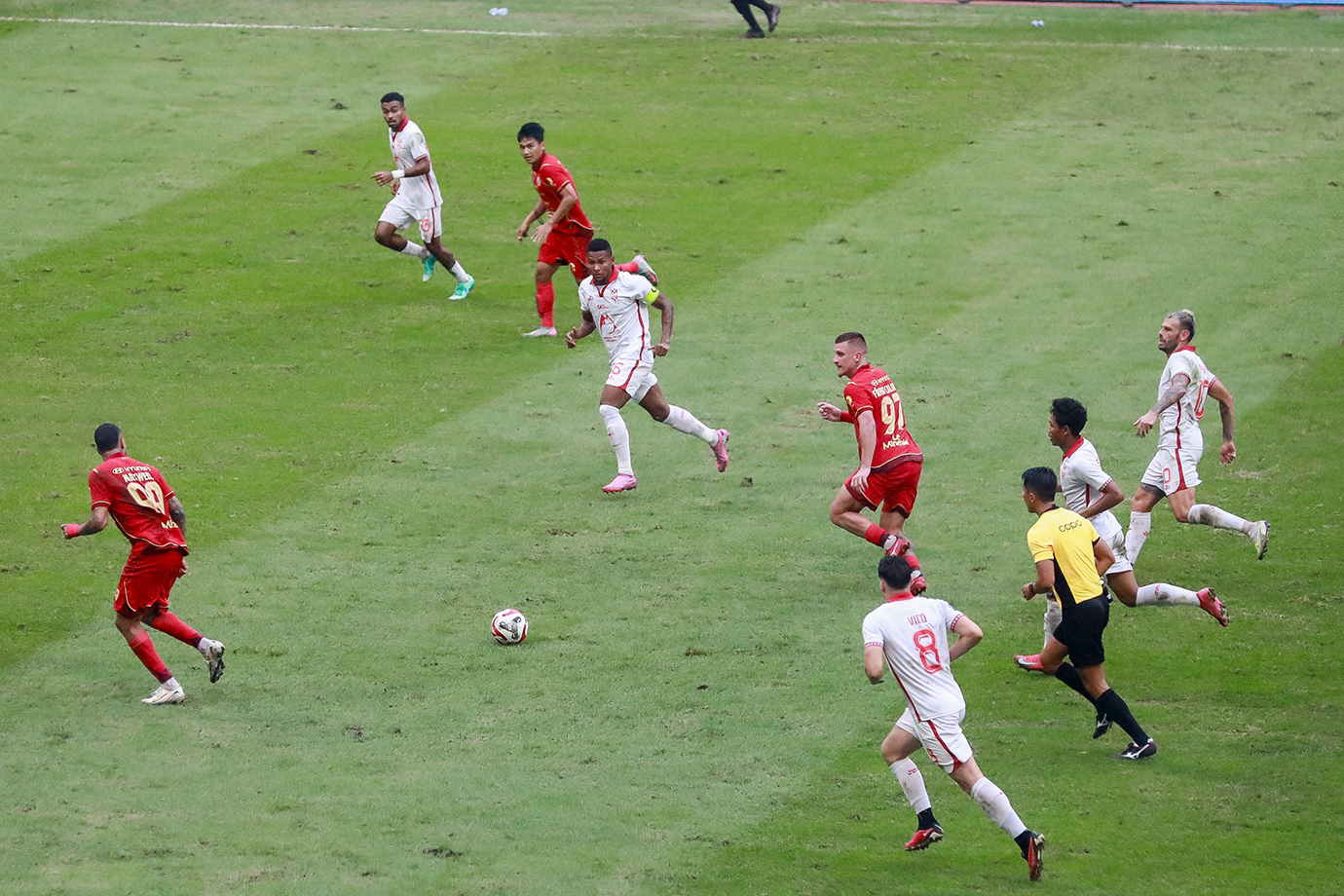 gub-malut-fc-vs-persija-03.jpg
