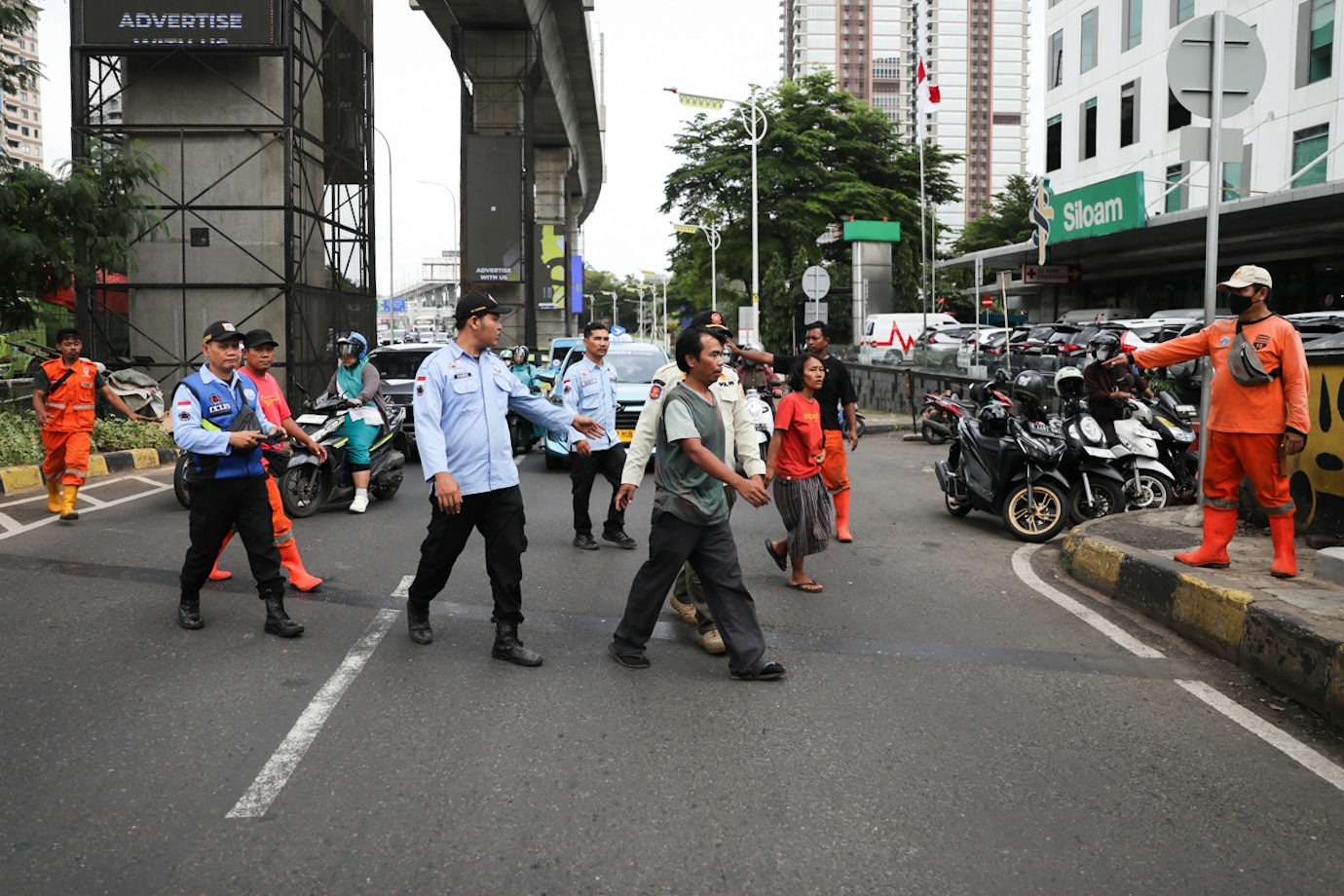 Relokasi warga kolong tol-8.jpg