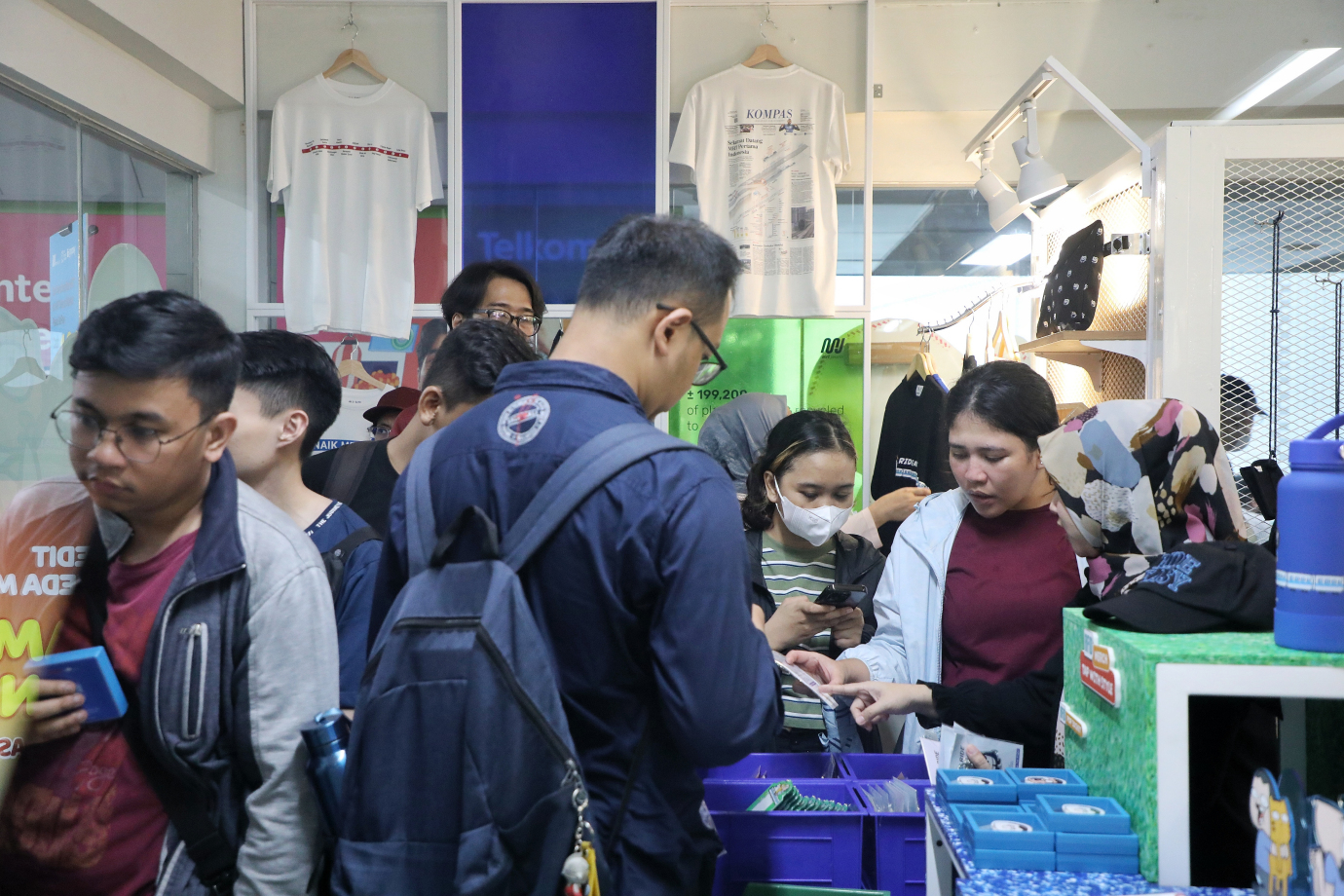 5.MRT Merch Market Disambut Antusias Masyarakat.jpg