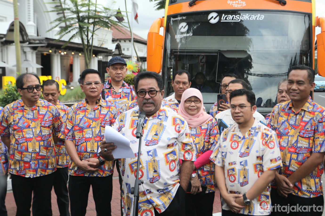 1 Wagub Rano Karno Resmikan Rute Baru Open Top Tour of Jakarta_1.jpg