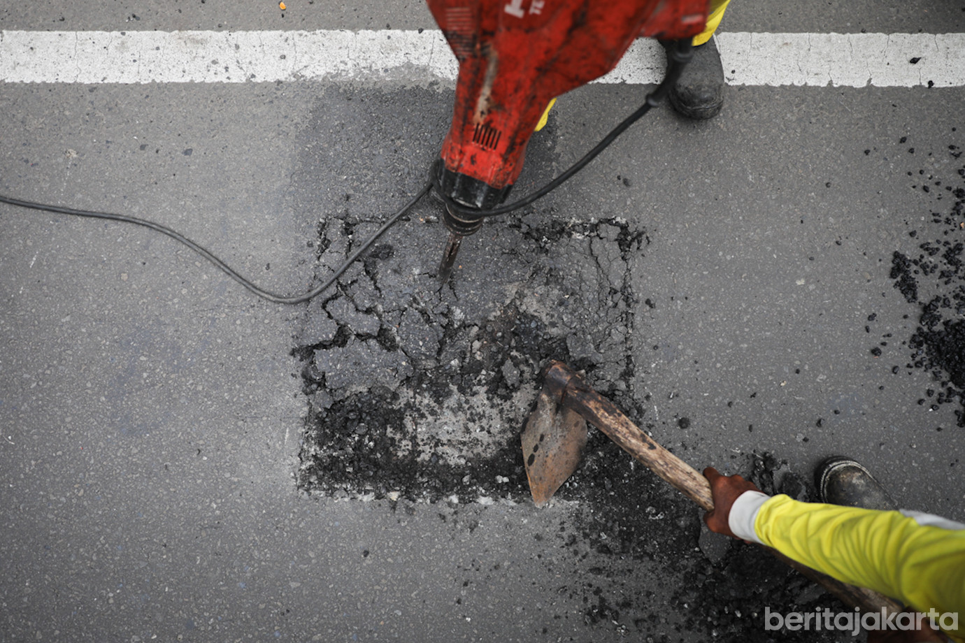 Jalan Rusak Jakpus-5.jpg