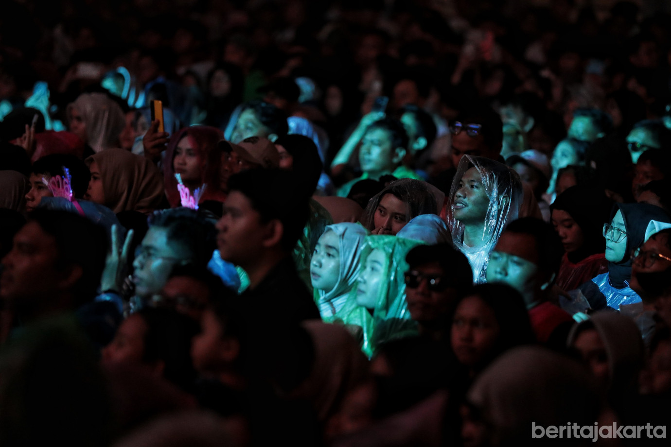 5.Sambut Tahun Baru 2026, Warga Nikmati Pertunjukan Musik.jpg