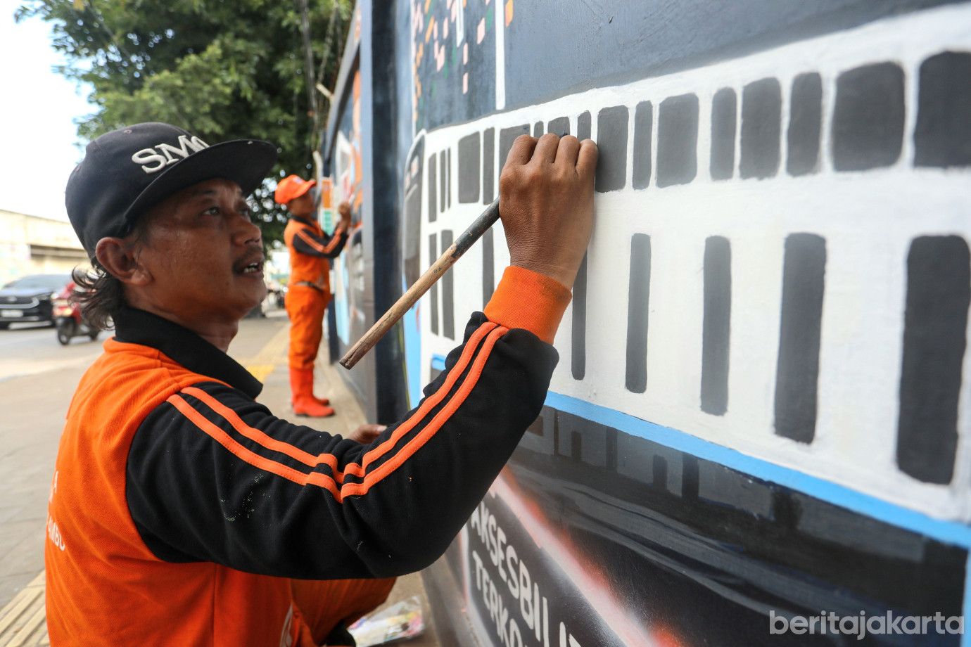 2 Kecamatan Tanjung Priok Percantik Jalan Yos Sudarso dengan Mural Bertema Jakarta Utara_2.jpg