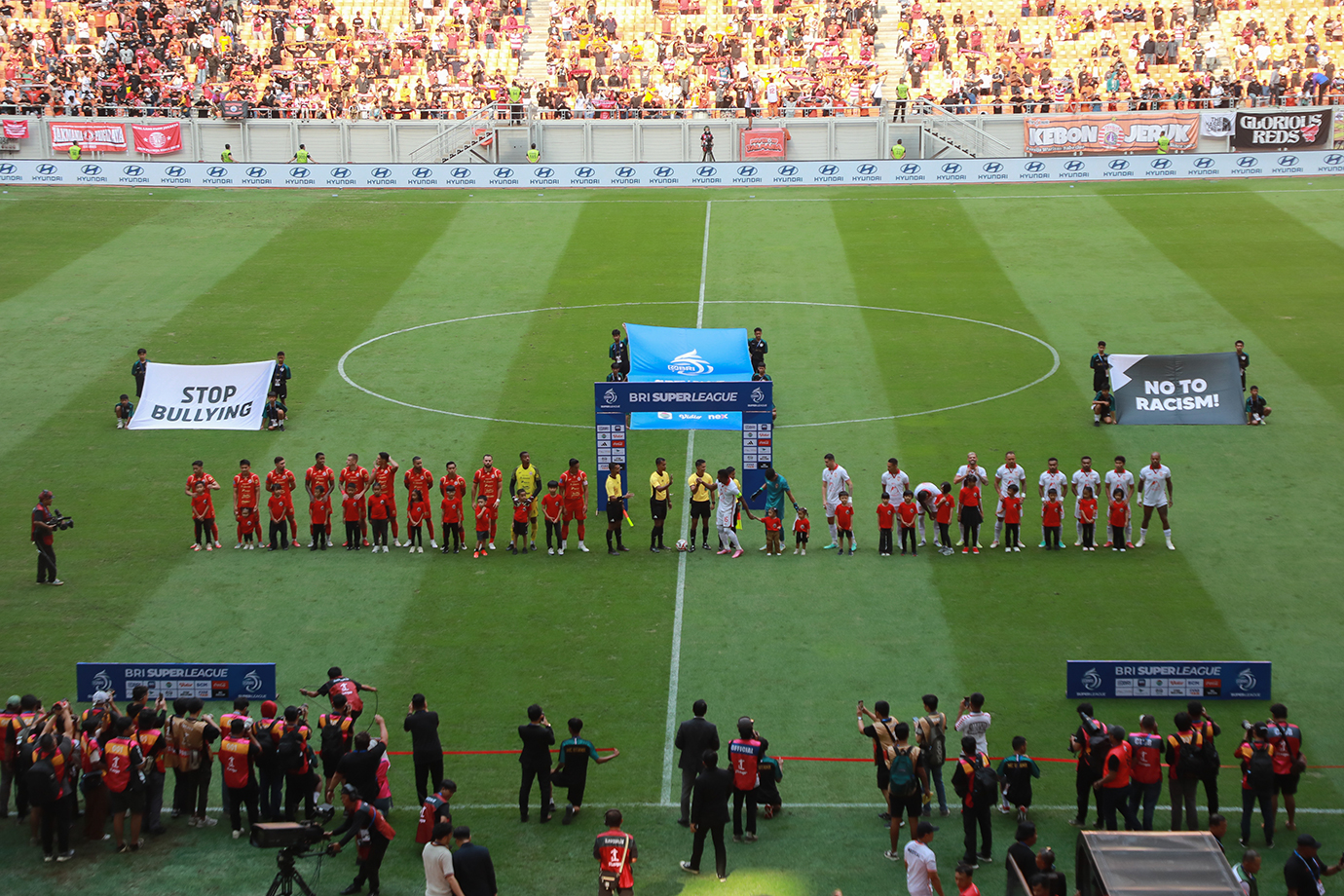 gub-malut-fc-vs-persija-02.jpg
