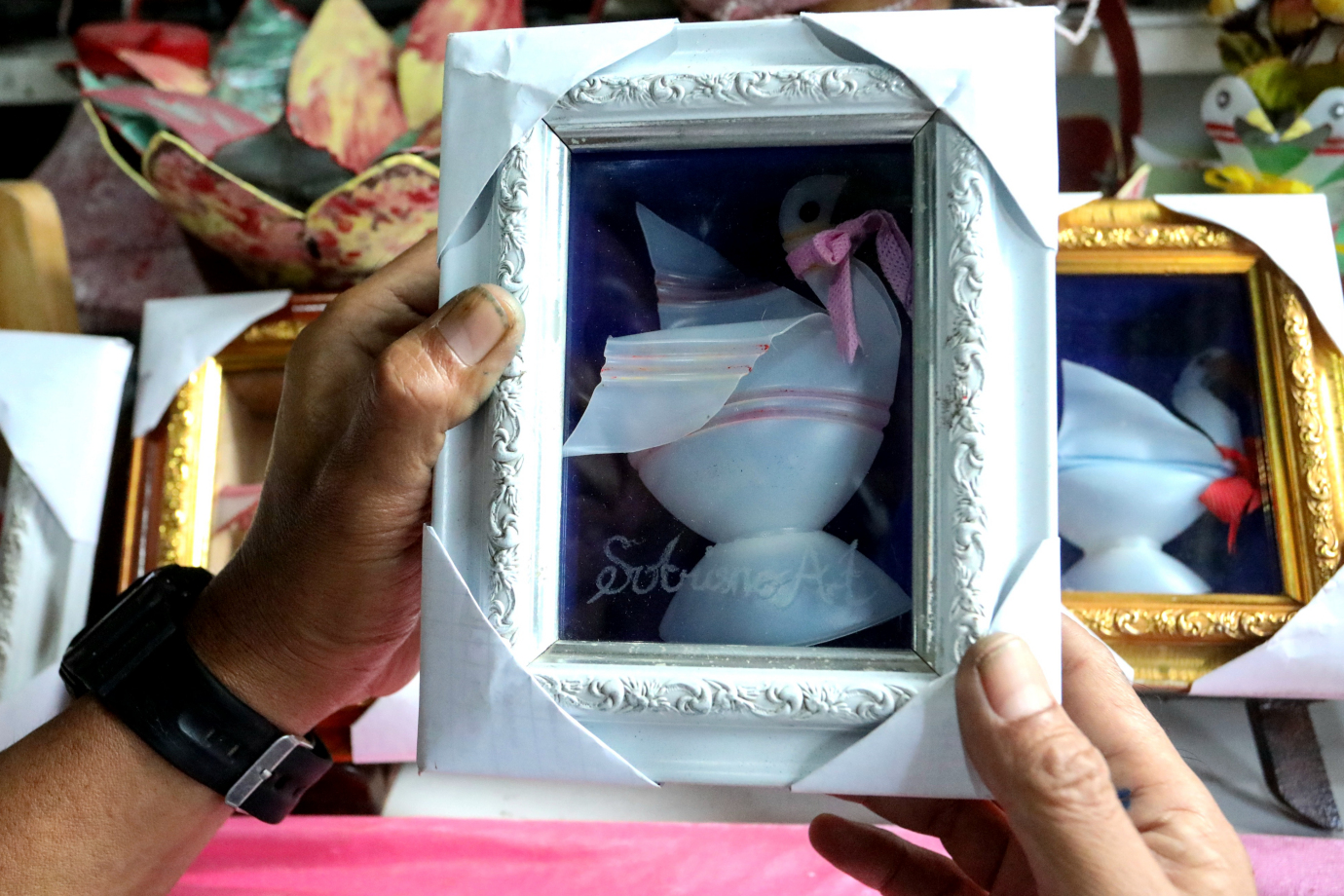 5 Limbah Plastik Disulap Jadi Karya Seni Bernilai Jual_5.jpg