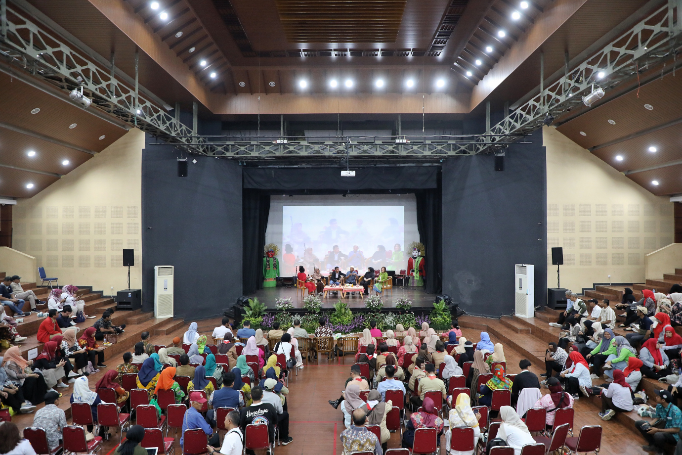 4.Munjirin Buka East Jakarta Agriculture Festival.jpg