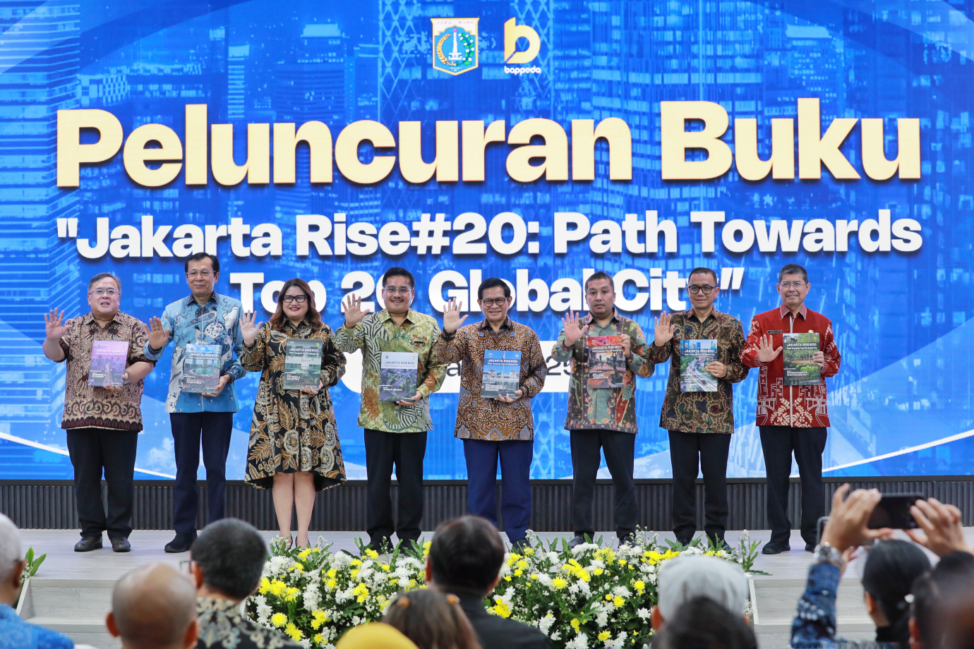 8-buku 20.jpg