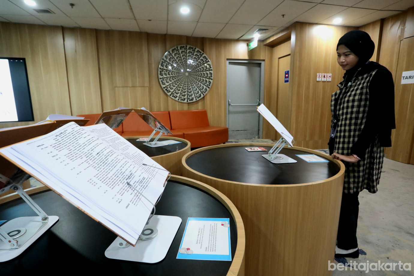 4 Dispusip DKI Gelar Pameran “Titik Balik Motinggo Busye” _4.jpg