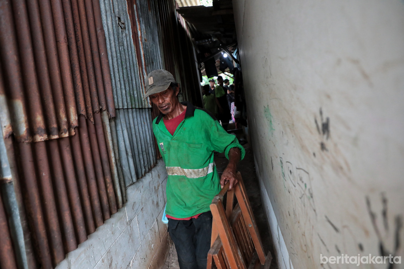 8.27 KK Penghuni TPU Kebon Nanas Pindah ke Rusunawa__.jpg
