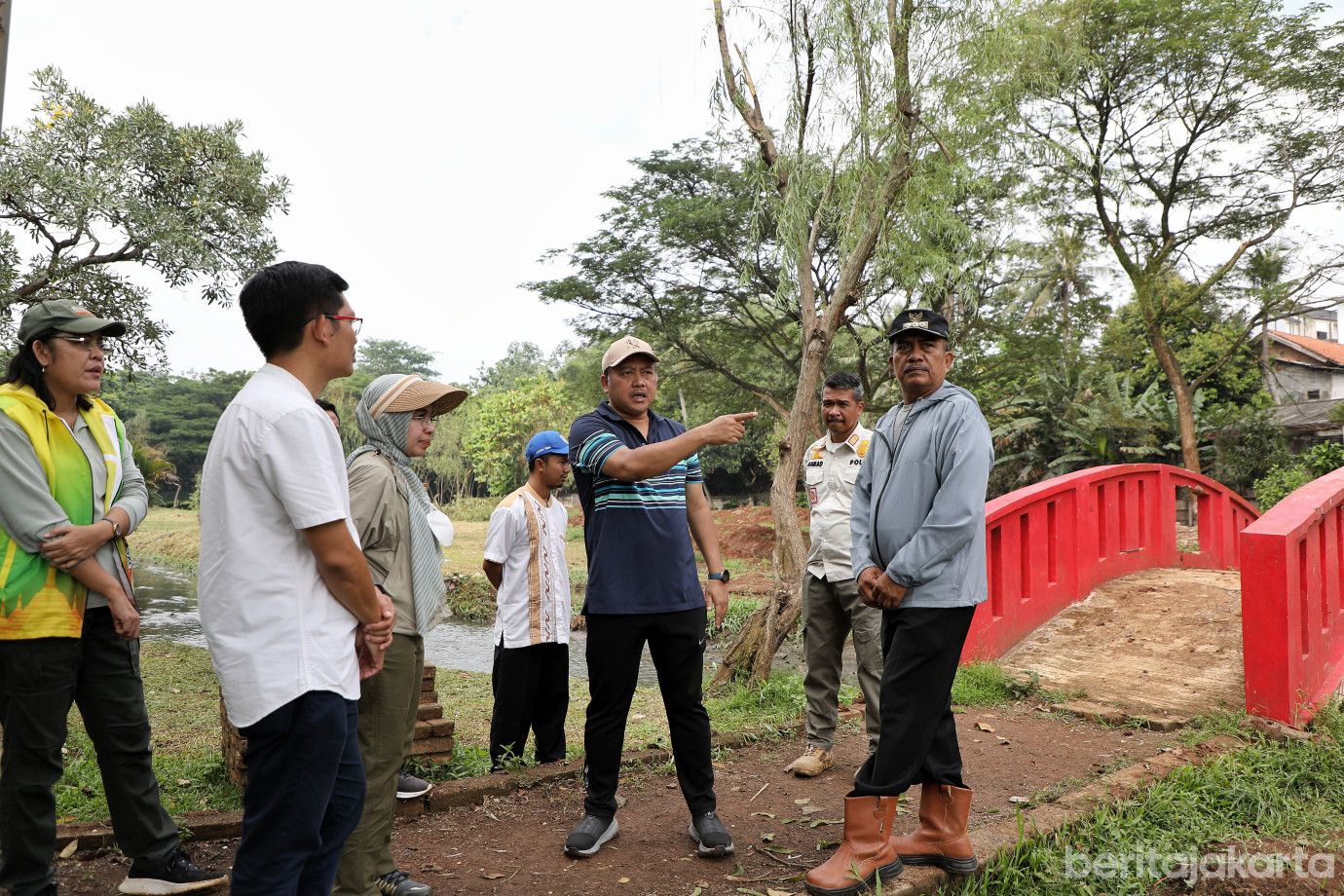 1.Sudin SDA Jaktim Normalisasi Embung Taman Salix.jpg
