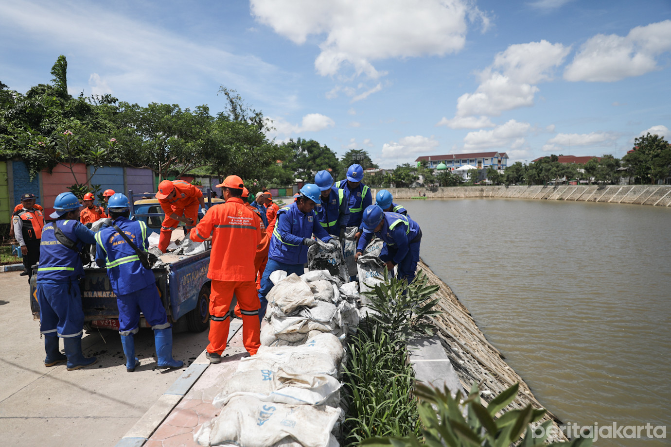 Simulasi Kebencanaan Jaktim-5.jpg