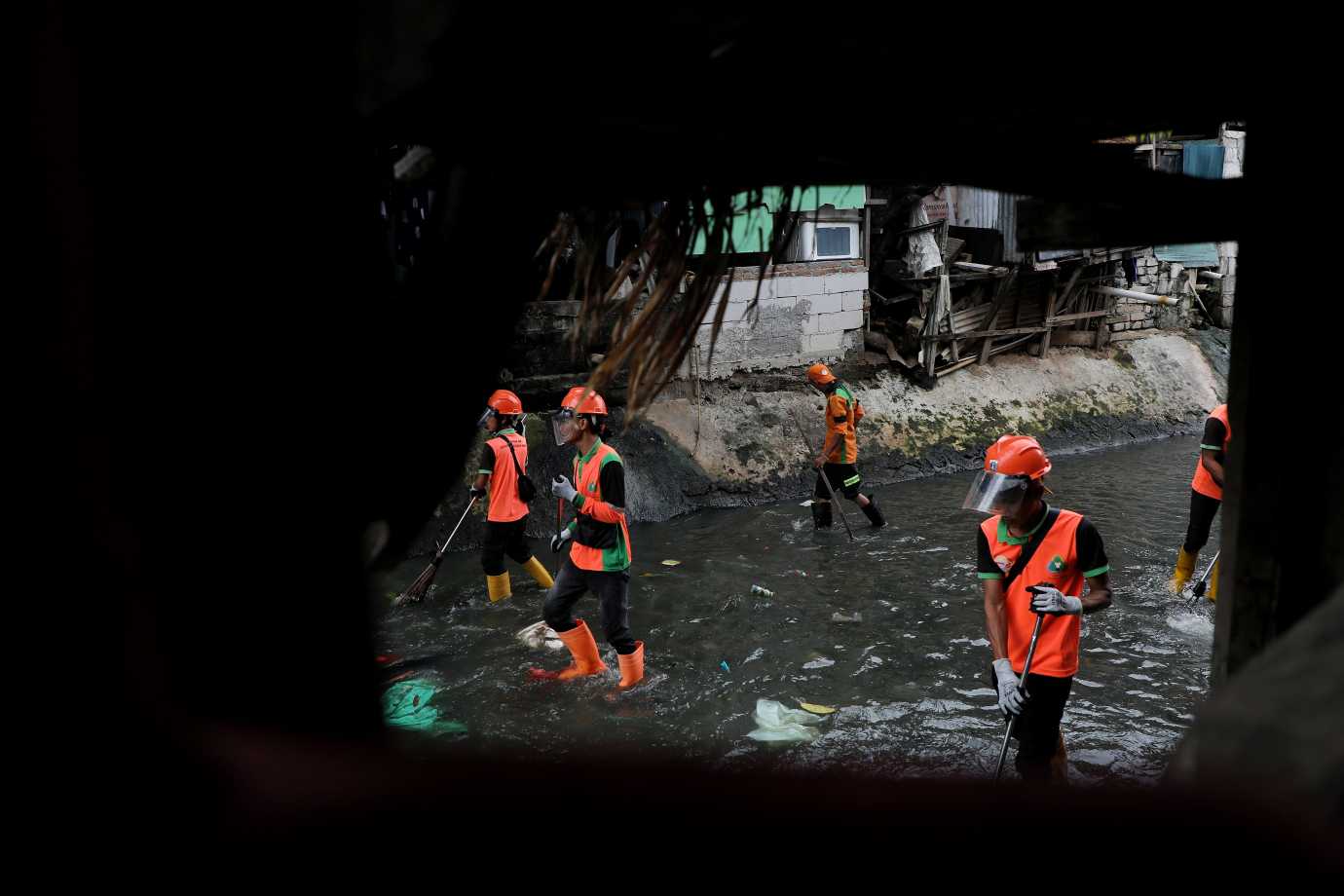 3.Penanganan Sampah Saluran Sodetan Kalibata.jpg