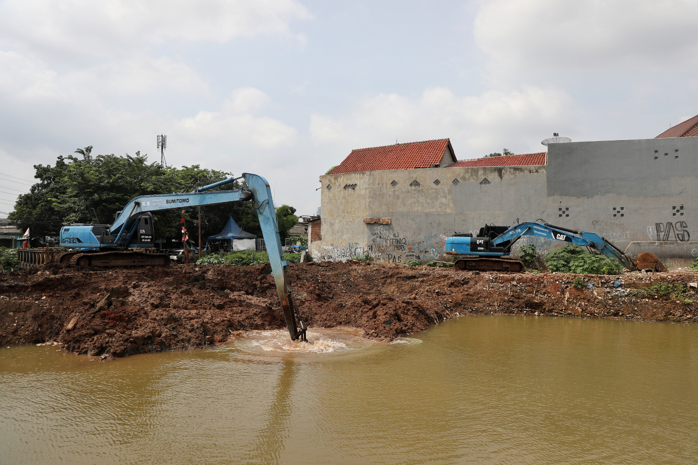 6.Sudin SDA Jaksel Lakukan Pembuatan Embung di Jalan Kemang Utara IX.jpg