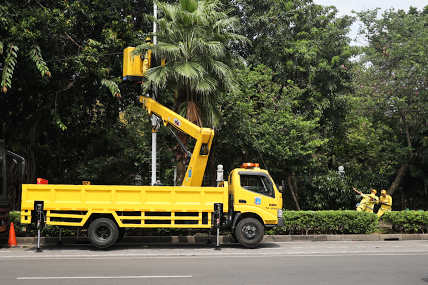 Lampu PJU Medan Merdeka-1.jpg