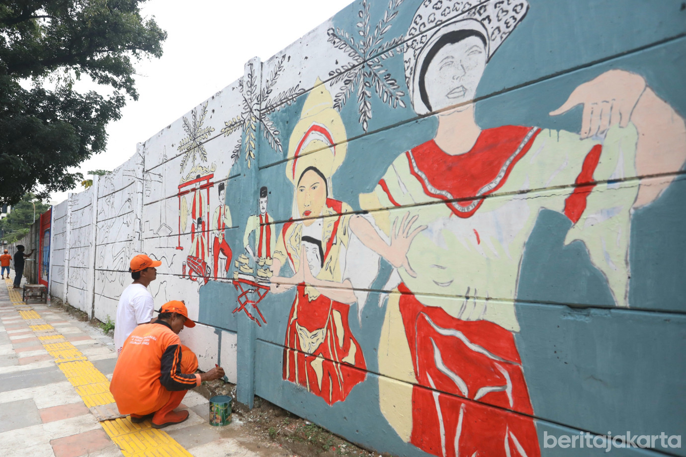 2 Mural Karya PPSU Senen Warnai Jalan Dr.Abdul Rahman Saleh_2.jpg