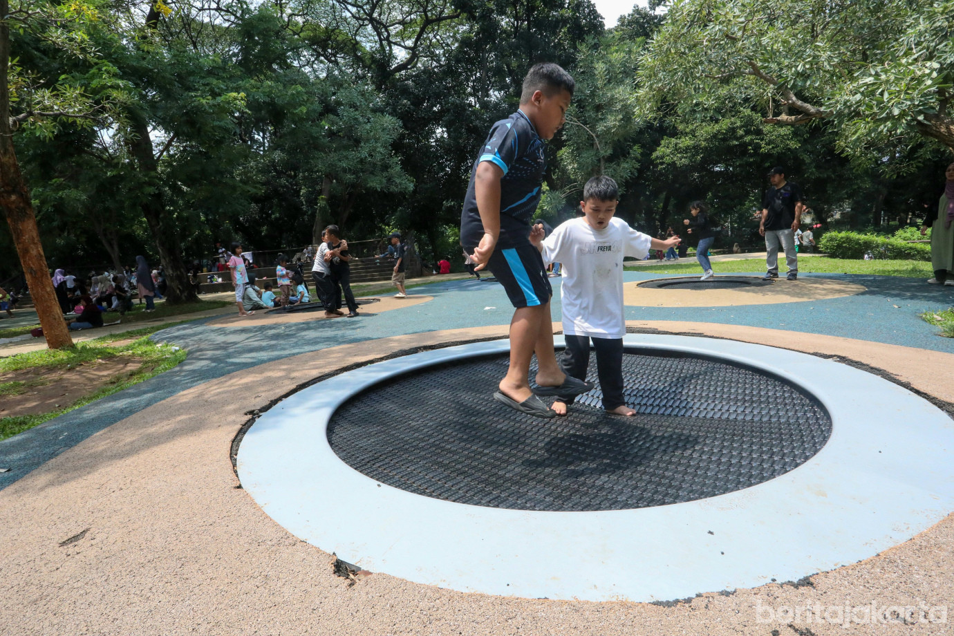 4 Libur Natal Tebet Eco Park Dipadati Warga Jakarta_4.jpg