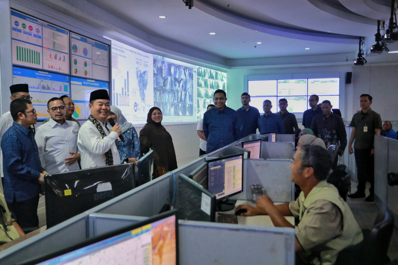 5-pj tj lulus.jpg