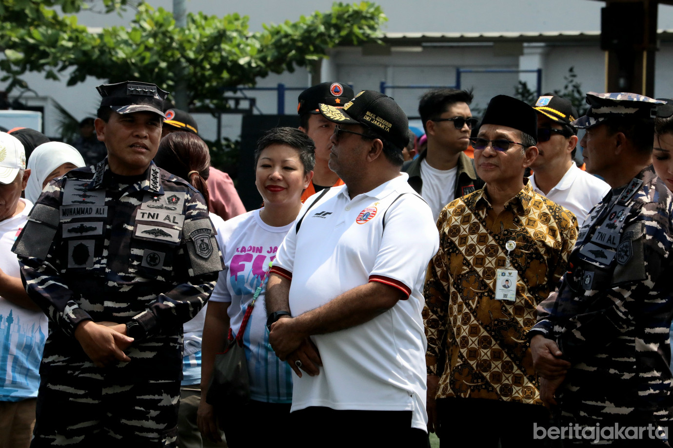 2 Wagub Rano Lepas Bantuan Kemanusiaan  Korban Bencana di Sumatra_2.jpg