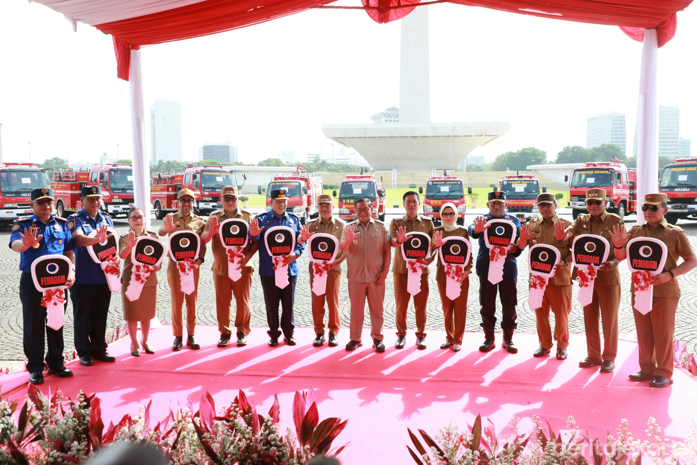 6hibah mobil damkar.jpg