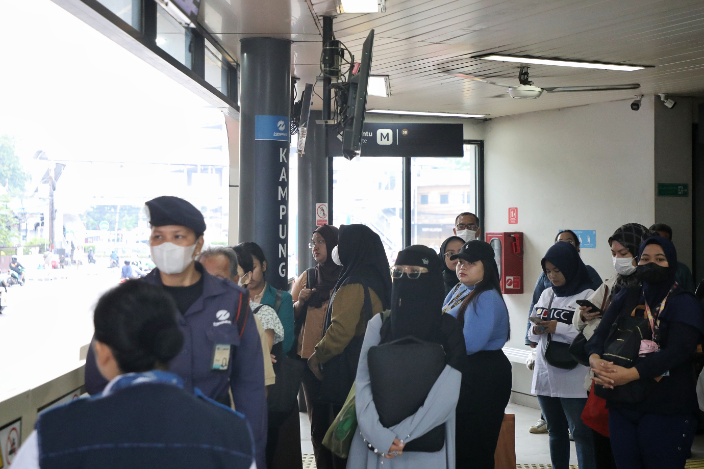 4.Munjirin Naik Transum Menuju Kantor Wali Kota Jakarta Timur.jpg
