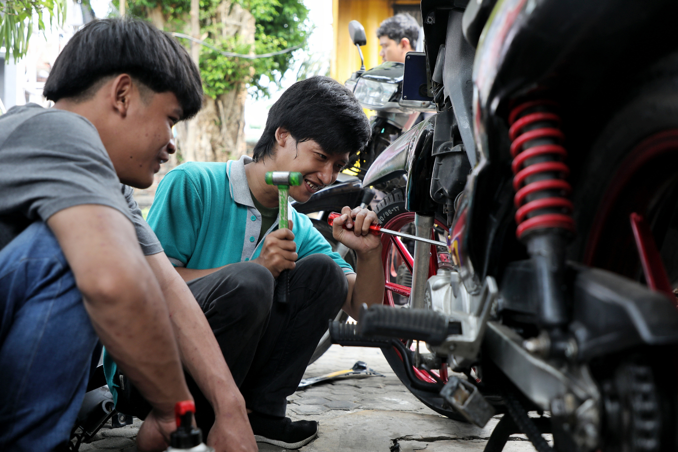 3.PPKD Jaktim Adakan Layanan Jemput Bola Pelatihan Otomotif di Cibesut.jpg