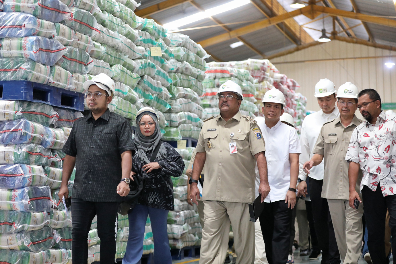 7.Wagub Rano Sebut Ketersediaan Beras dan Gula di Jakarta Terkontrol dan Aman.jpg