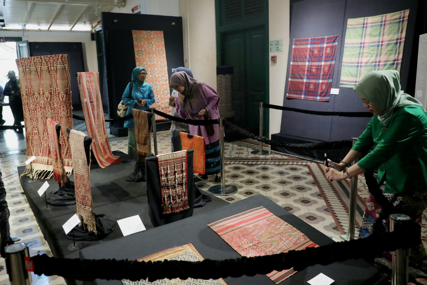 2 Pameran songket 2.jpg