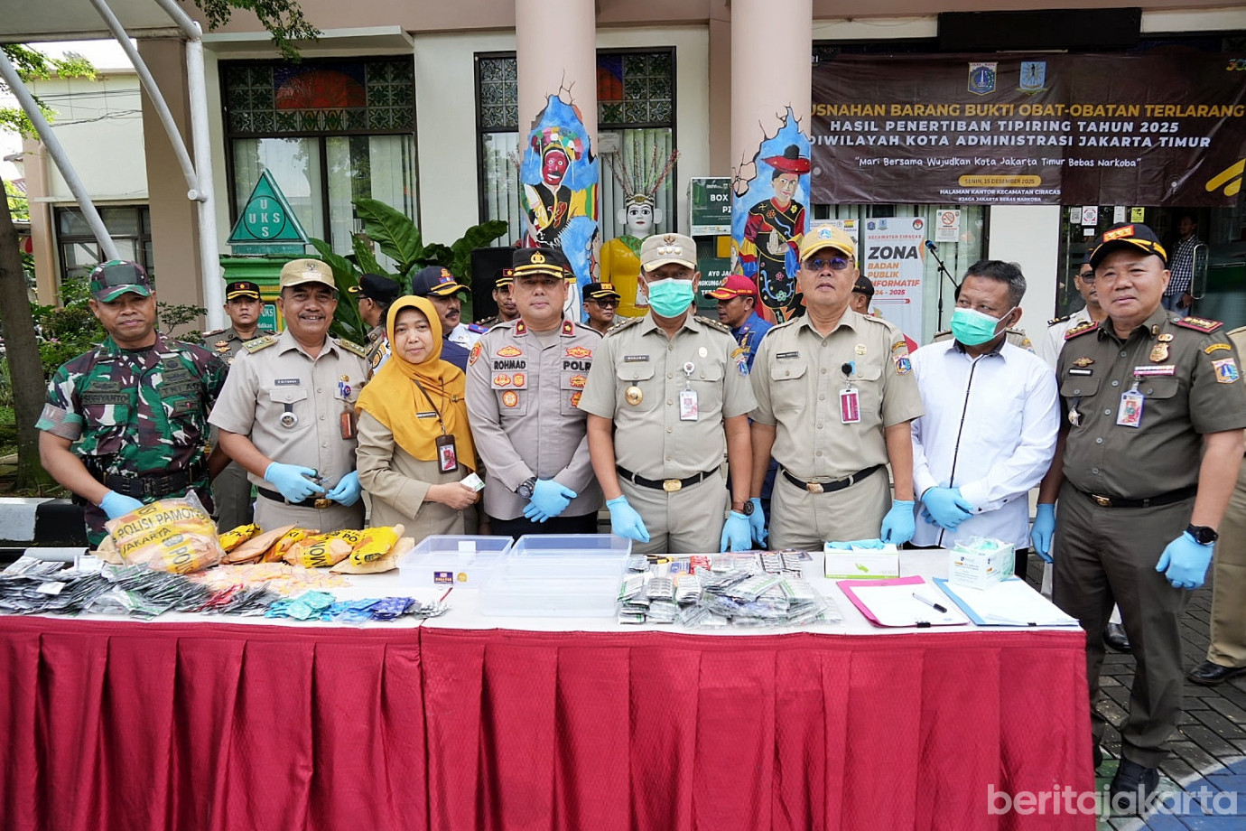 1.Sebanyak 67.605 Obat Terlarang Di Ciracas Dimusnahkah.jpg