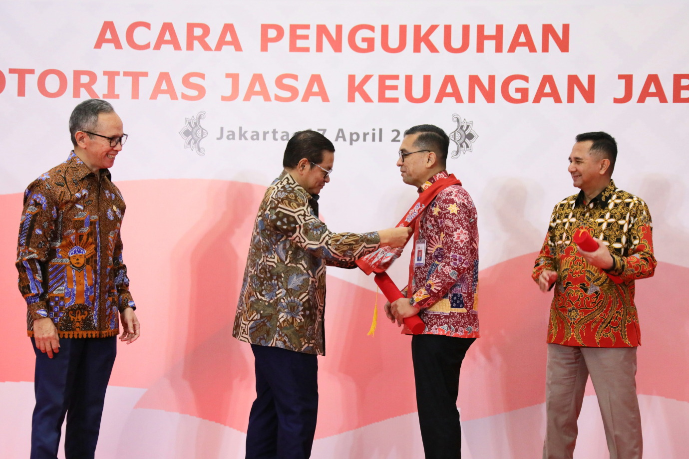 6 Gubernur Menghadiri Pengukuhan Kepala OJK Jabodebek_6.jpg
